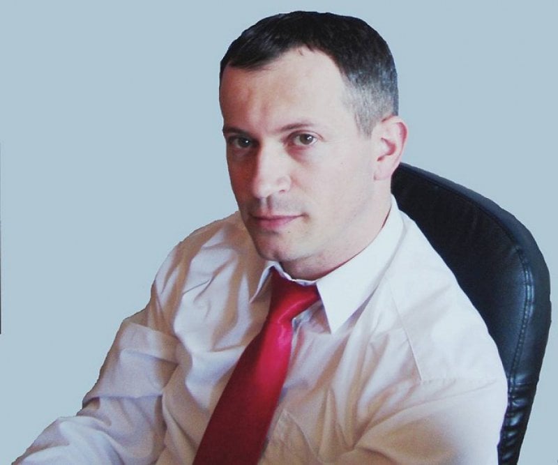 FUNKCIONER BJELOPOLJSKE PARTIJE BESIM IDRIZOVIĆ POZIVA MINISTARSTVO ZDRAVLJA DA SE VIŠE BAVI STRUKOM A MANJE POLITIKOM