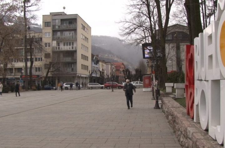 UKIDA SE ZABRANA KRETANJA, DOZVOLJEN MEĐUGRADSKI SAOBRAĆAJ