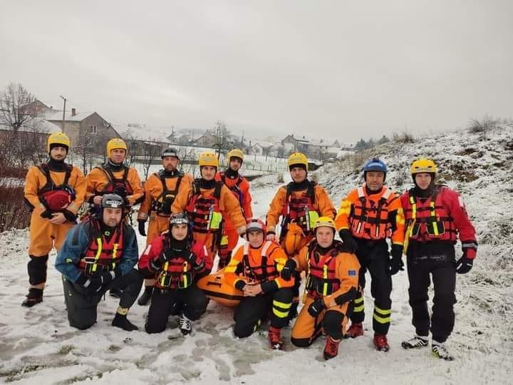 vatrogasci prosli obuku spasavanja na vodi